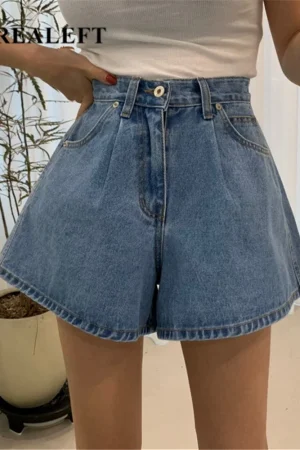 REALEFT 2024 New High Waist Washed Women's Denim Wide Leg Shorts Summer Buttons Casual Female Blue Jeans Trouses Pockets
